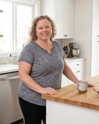 Shelly Heinrichs, Certified Holistic Nutrition Coach